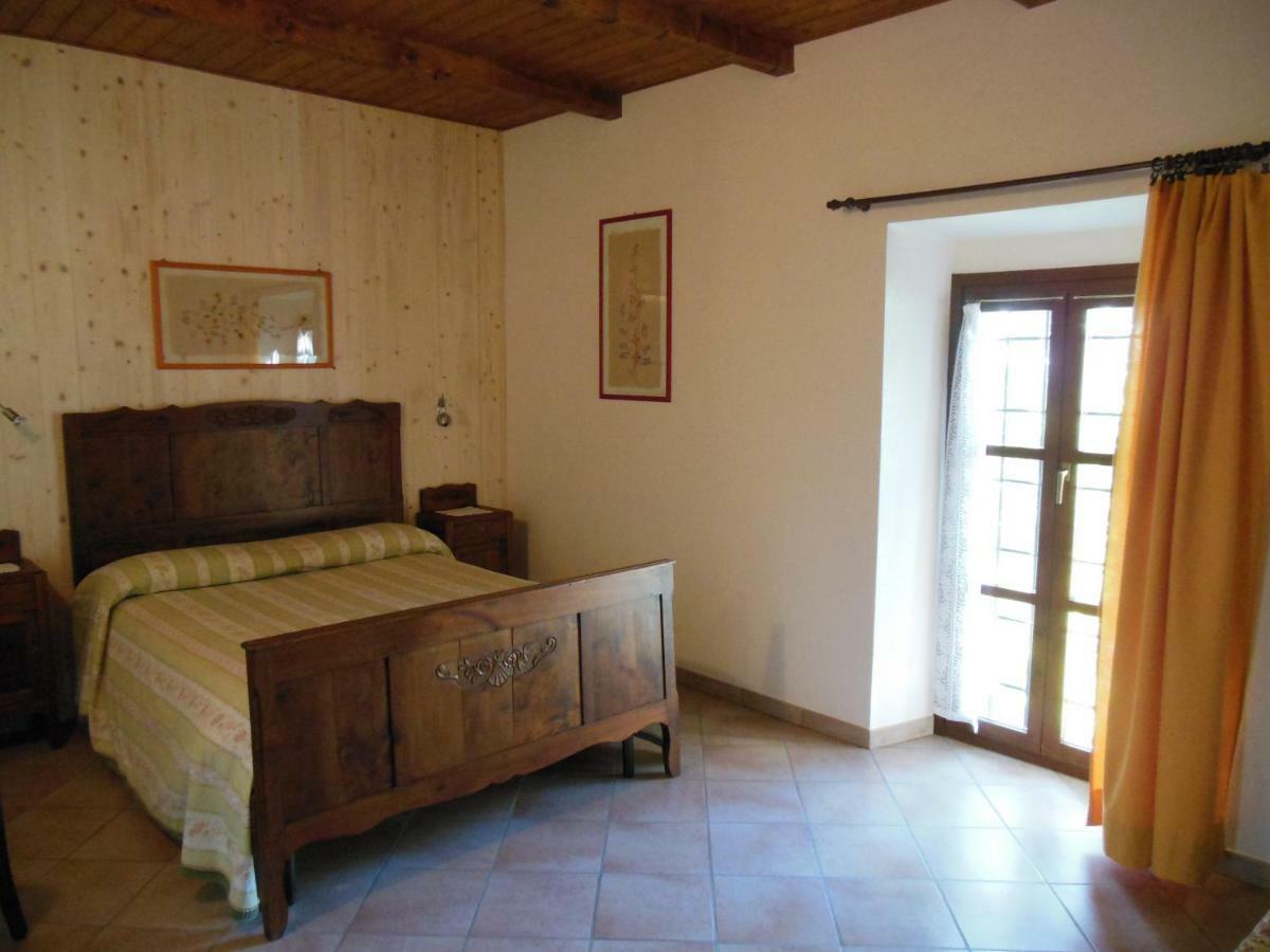 Agriturismo Affittacamere Barbarossa Dogliani Δωμάτιο φωτογραφία